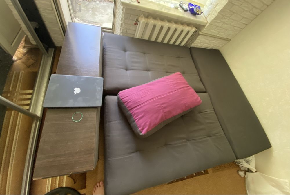 Большой Диван , кровать