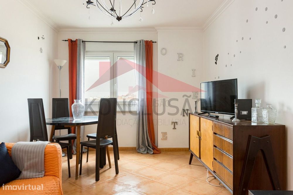 T2 no Carregado, o lugar ideal para o seu lar!