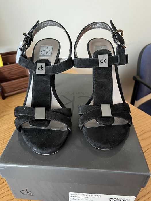 Sandálias pretas Calvin Klein