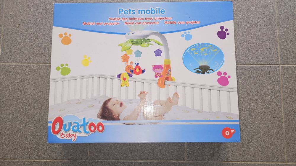 Móbil cama bébé com projector e música