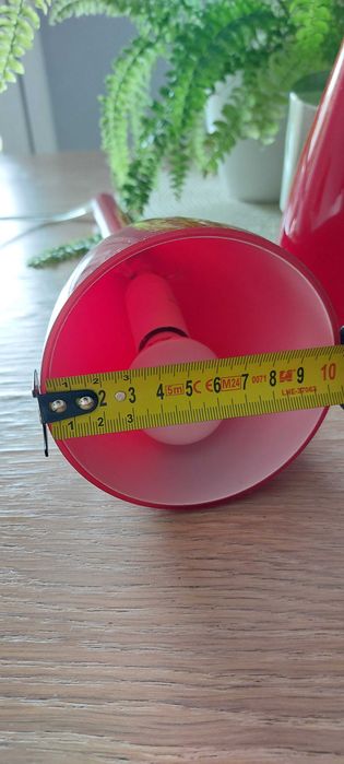 Lampy czerwone nad blat kuchenny