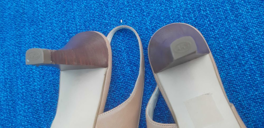 CARVELA buty czółenka bez pięty skóra beżowe r. 37
