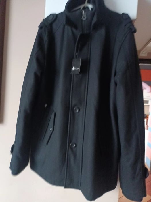 Nowy. Męski płaszcz jesienno -zimowy