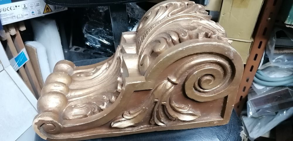 Par de peanhas antigas talha dourada