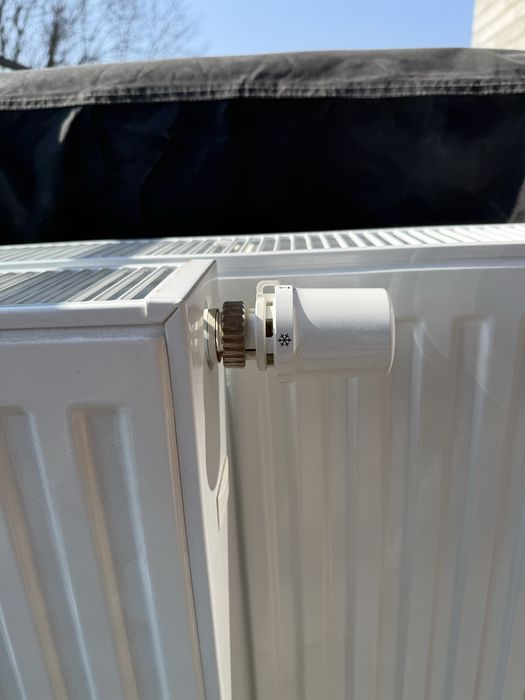 Kaloryfer w kolorze białym