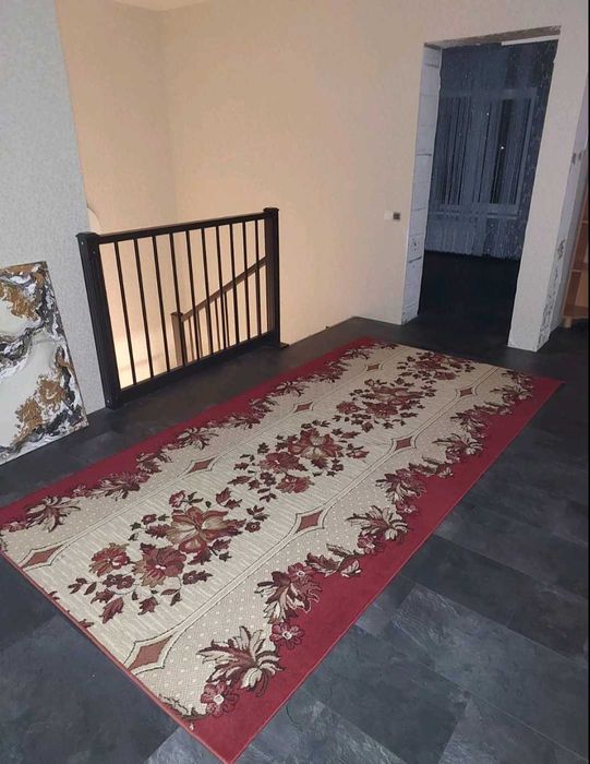 БЕЗ КОМІСІЇ - двоповерхова квартира (6кімнат)