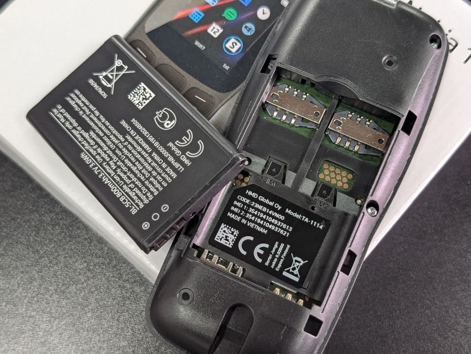 Минимум функций — максимум надёжности: Nokia 106 Dual SIM