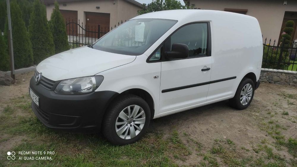 VW caddy 1,6 90km zadbany