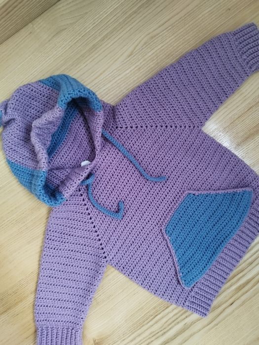 Ręcznie robiony sweter nowy dla dziewczynki handmade