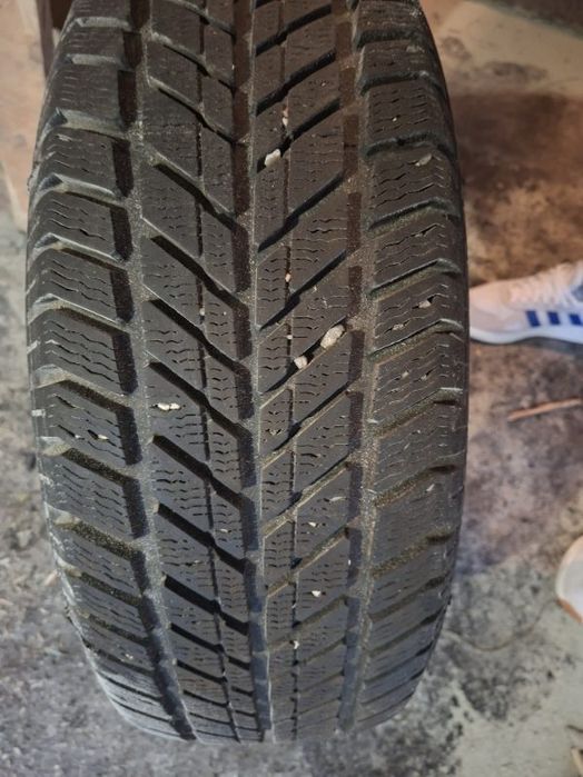 Sprzedam oponę 16