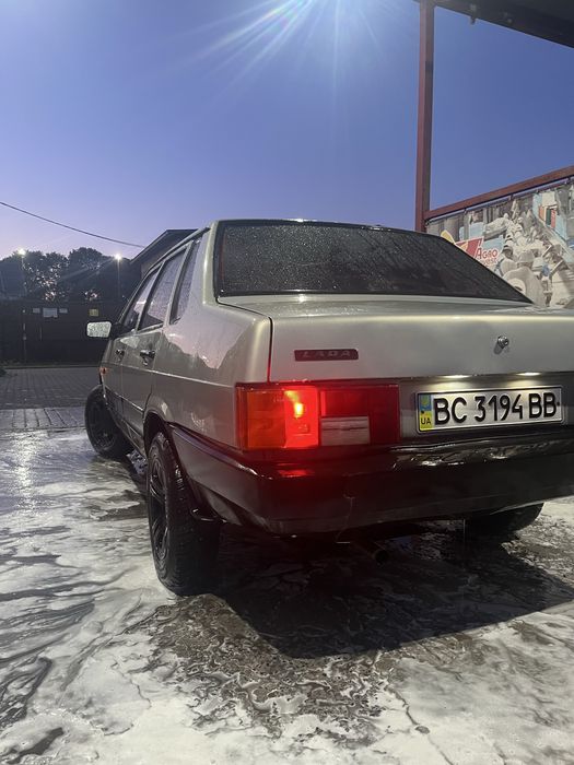 Продам ваз 21099