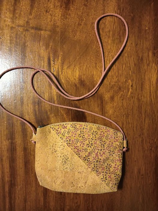 Carteira em cortiça