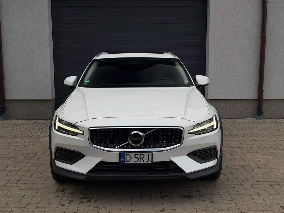 Volvo V60 Volvo V60 Cross Country T5 AWD