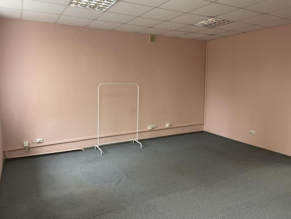 Офіс в центрі міста, є свій паркінг