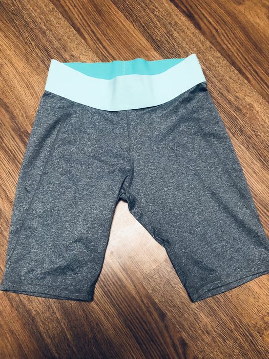 Sportowe spodenki treningowe kolarki leginsy przed kolano H&M szare miętowe rowerowe  S