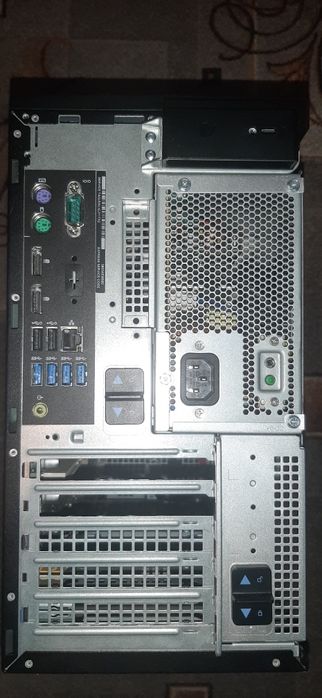 Робоча станція DELL Precision 3630 з рідким процесором E2186G