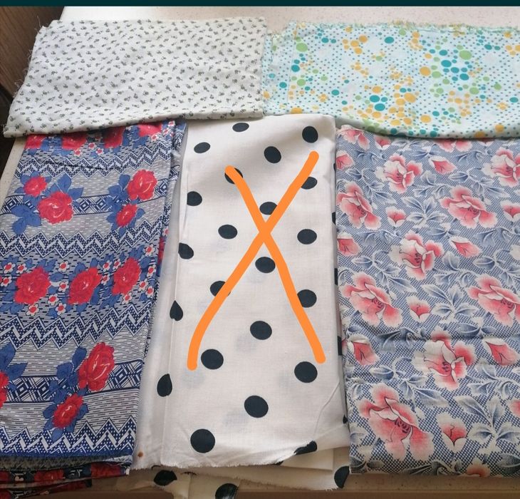 Отрезы новой ткани ситец