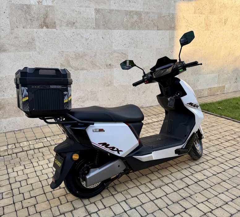 Електроскутер Garow L850 2999Вт., 100км/год., електро спорт скутер