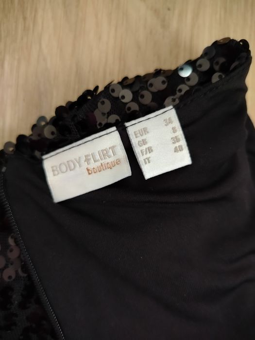 Sukienka cekinowa maxi czarna kobieca evening glam 34 stan b. Dobry