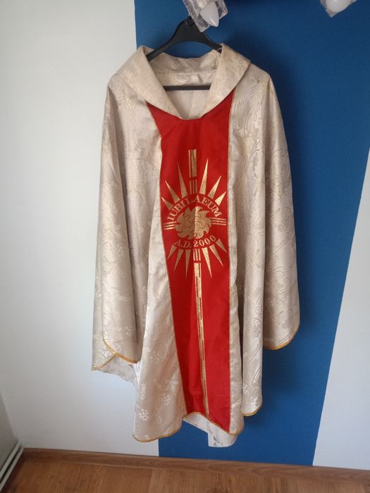 Unikalny ornat jubileuszowy Ecru – Jubilaeum A.D. 2000 – Kolekcjonerski
