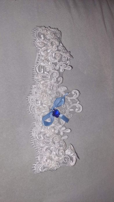 Ozdoby do włosów.  Podwiązka