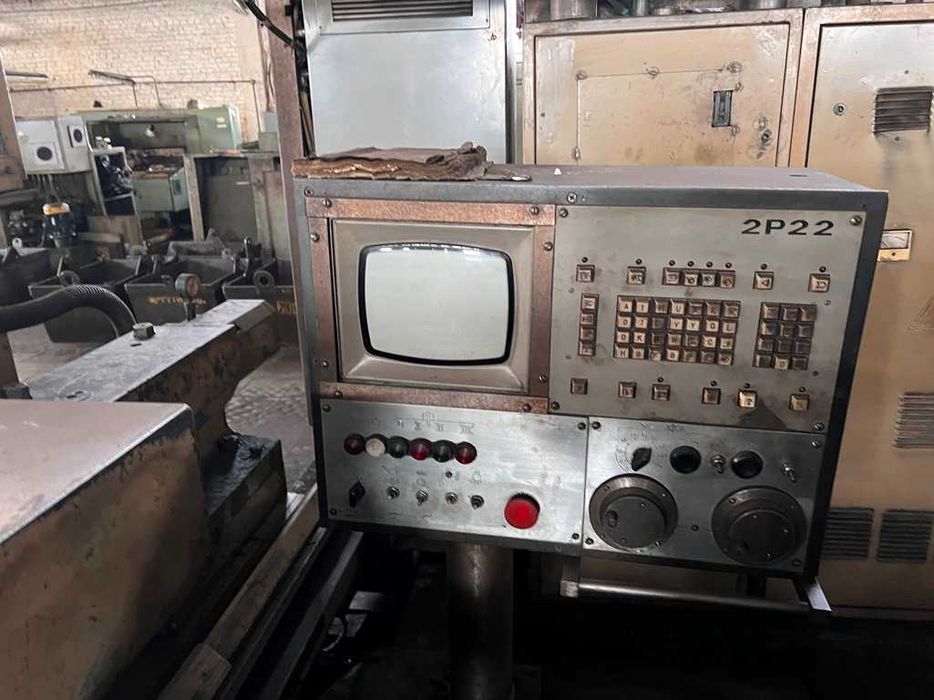 16А20Ф3, 16К30Ф3, 16М30Ф3 - токарні станки з ЧПУ; ИТ 1М, 16Б16КП, 1М65