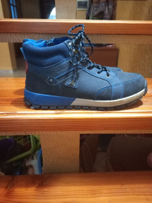 Кросівки розмір 39