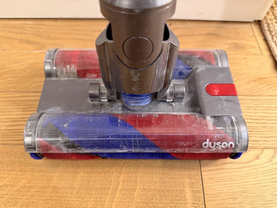 Dyson ombi glide sv19