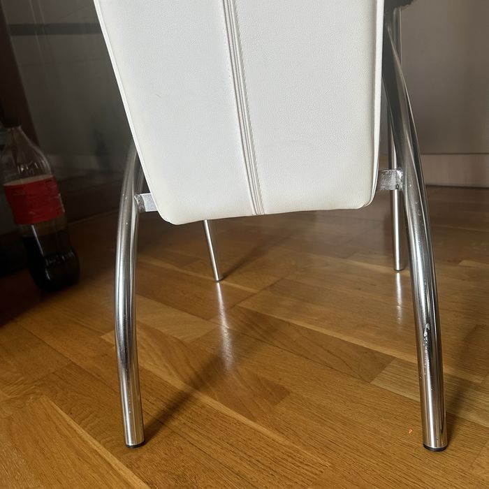 Стільці кухонні білі ,нові