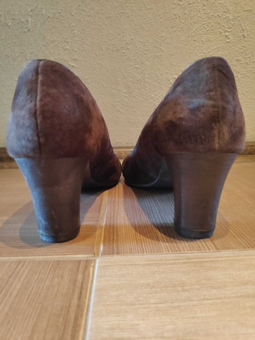 Czółenka zamszowe, Bata, r. 40