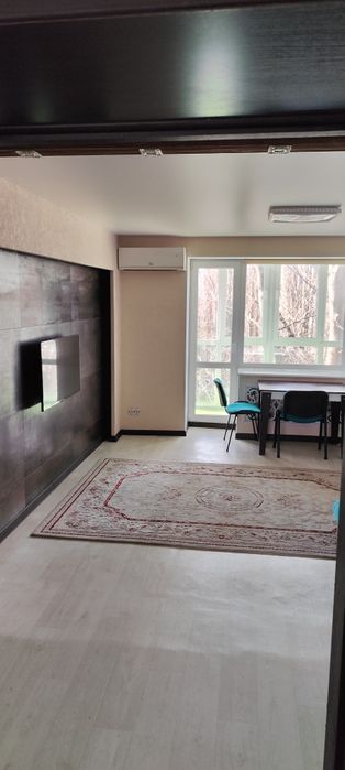 Продам 4-х комнату квартиру на площади победы