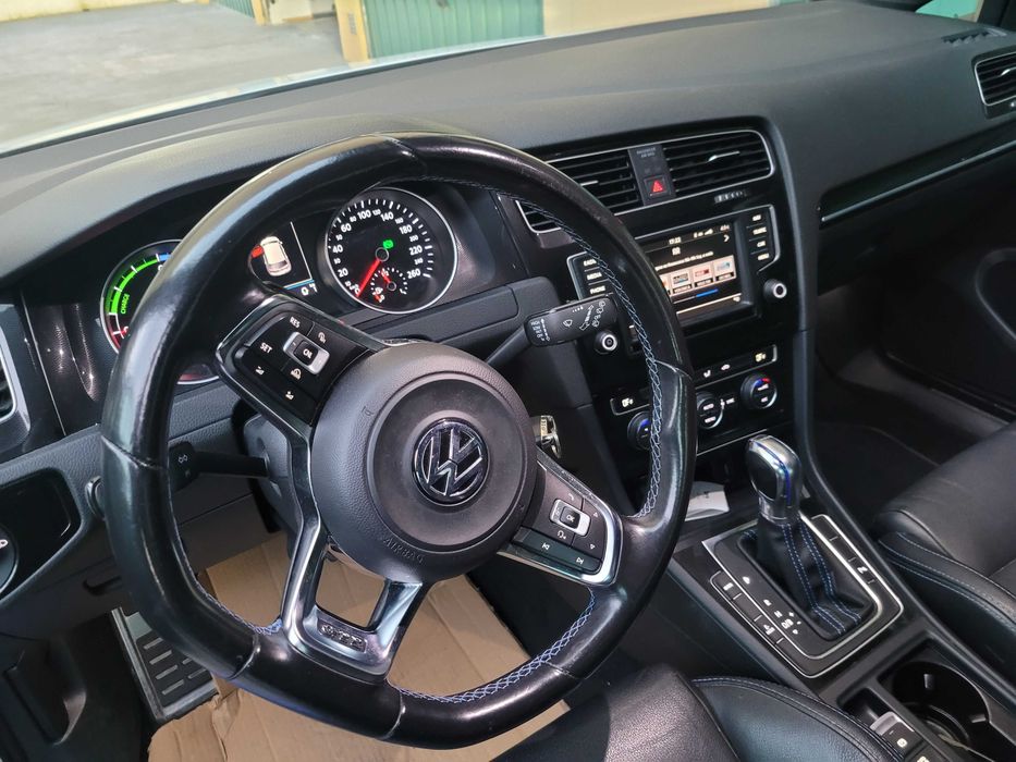 Volkswagen Golf GTE Plug-In