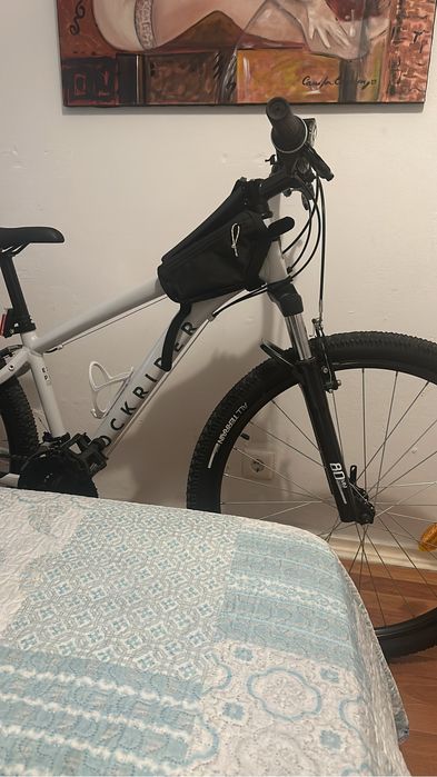 Vendo bicicleta BTT tamanho S cinza- claro