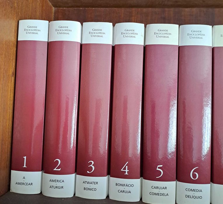 Eciclopedia universal em excelente estado