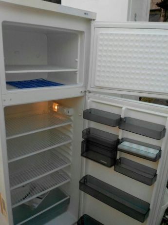 Ремонт холодильников, морозильных камер, холодильных витрин, ларей.