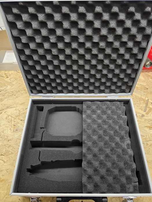 Walizka aluminiową parkside