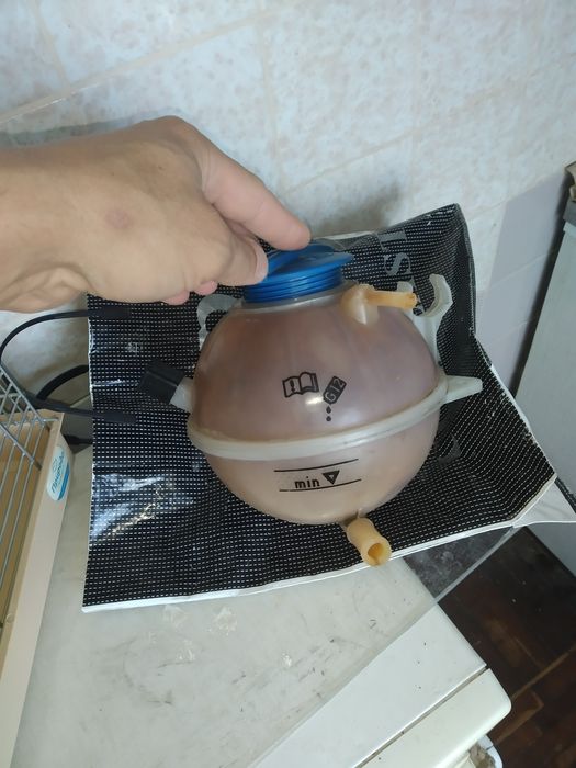 Расширительный бачок, для Volkswagen Passat B5 · Рестайлинг, 2000-2005