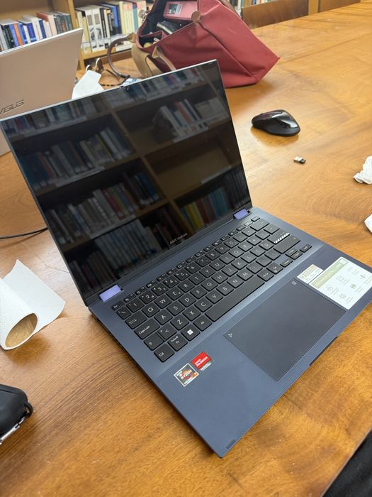Portátil ASUS VB Flip TN3402YA RT (14" - AMD Ryzen 7 7730U - RAM: 16 GB - 512 GB SSD PCle - AMD Radeon Graphics)