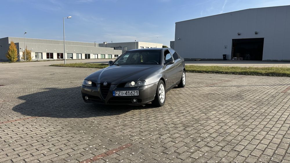 Alfa Romeo 166