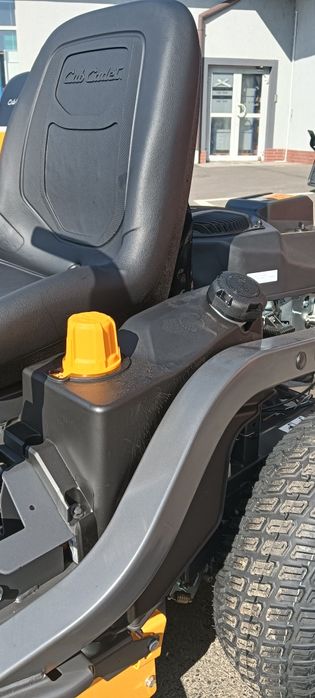 Traktorek ogrodowy Cub Cadet /zero turn/ Zero skrętu Z2 117S