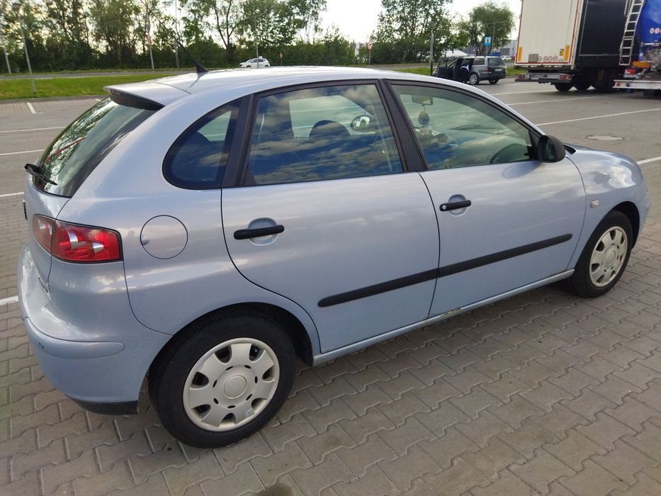 Seat Ibiza 1.4 benzyna rok 2003 sprawna klima ekonomiczne auto