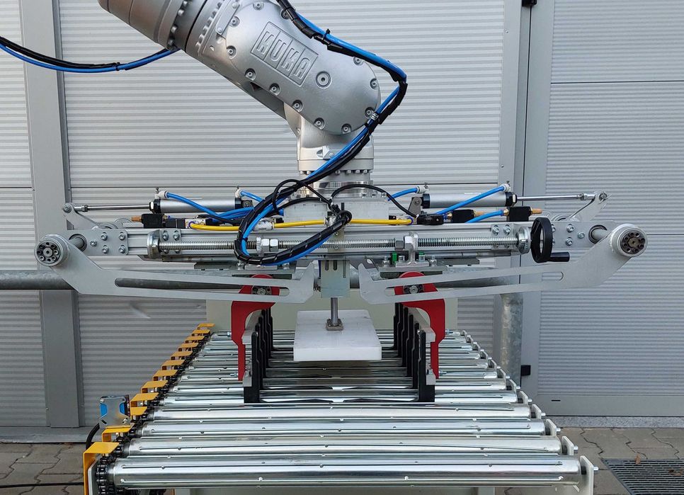 Paletyzator Paletyzer Zrobotyzowana paletyzacja worków kartonów palet