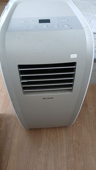 Ar Condicionado Portátil BECKEN 24 m² - 1200 btu