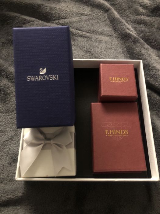 Футляры от “Celine”