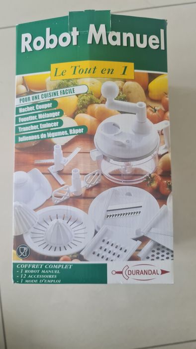 Robô de cozinha para ajudar64297759760643120