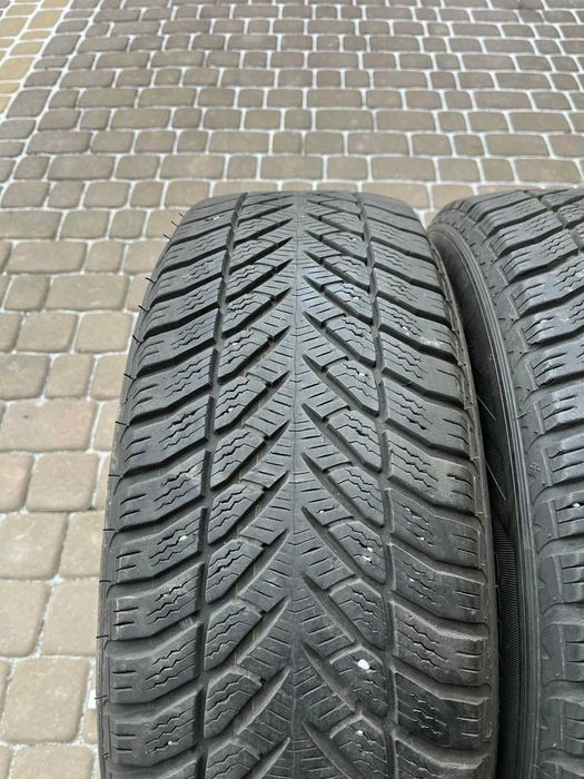 Opony Goodyear UltraGrip Plus SUV 4X4 225/65/17 102H  2x6mm