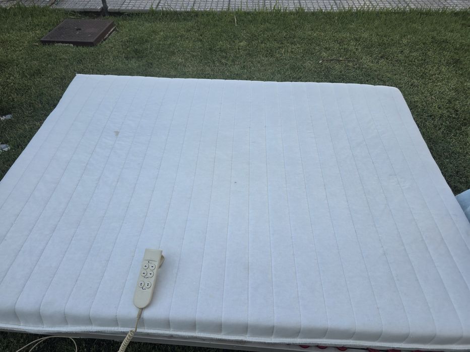 Cama Casal articulada com comando