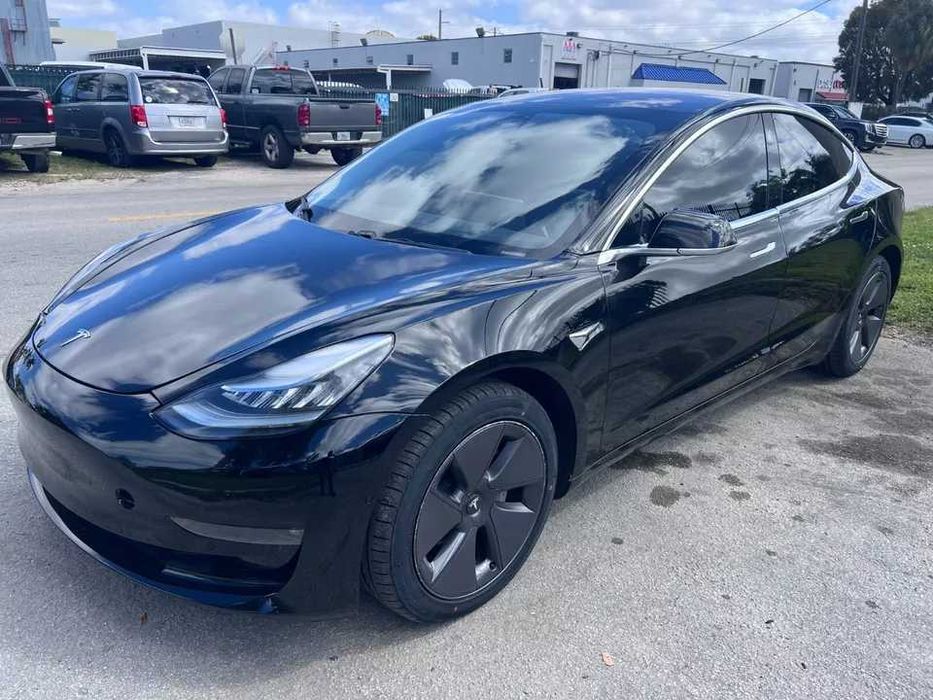 2019 TESLA Model 3