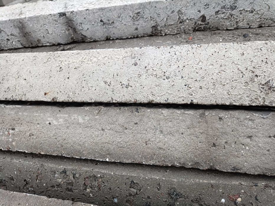 Бетонні стовчпики