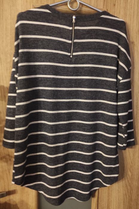 Sprzedam sweter XS